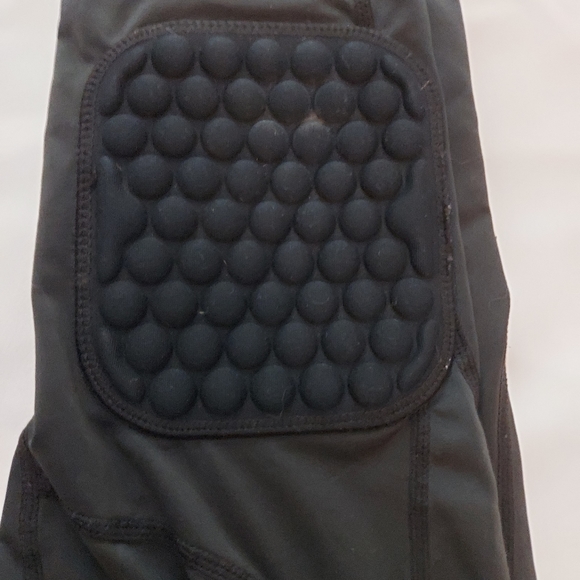 Basketball Compression Tights with Knee Pads. - Picture 4 of 7